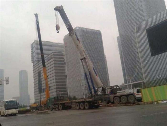 云冈区25吨吊车能吊多重设备？